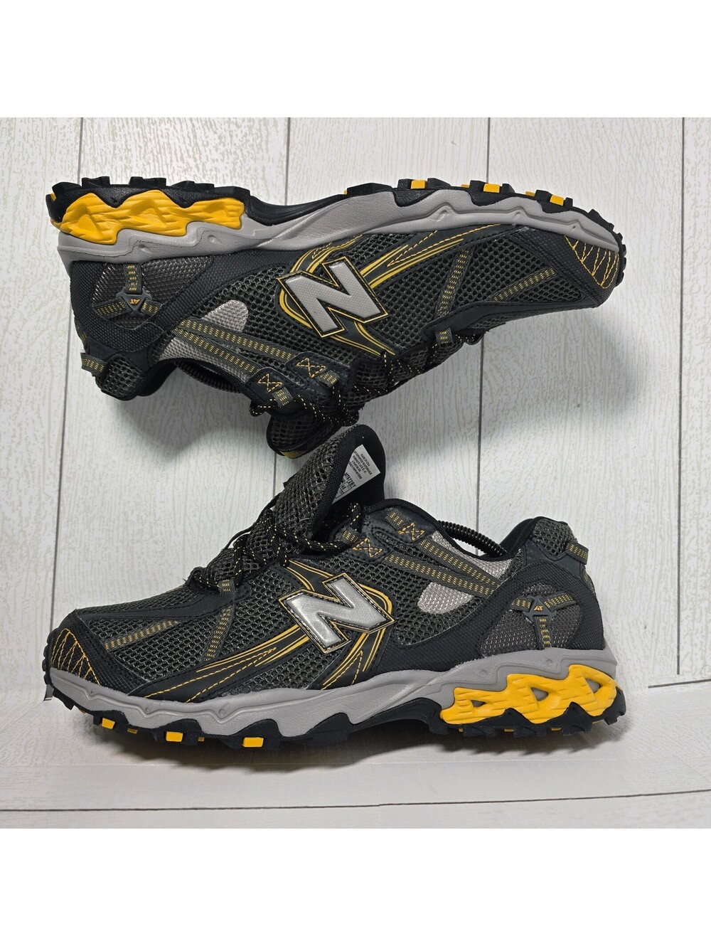New Balance 572 All Terrain Men’s Size 11 Black Yellow MT572BY New No Box